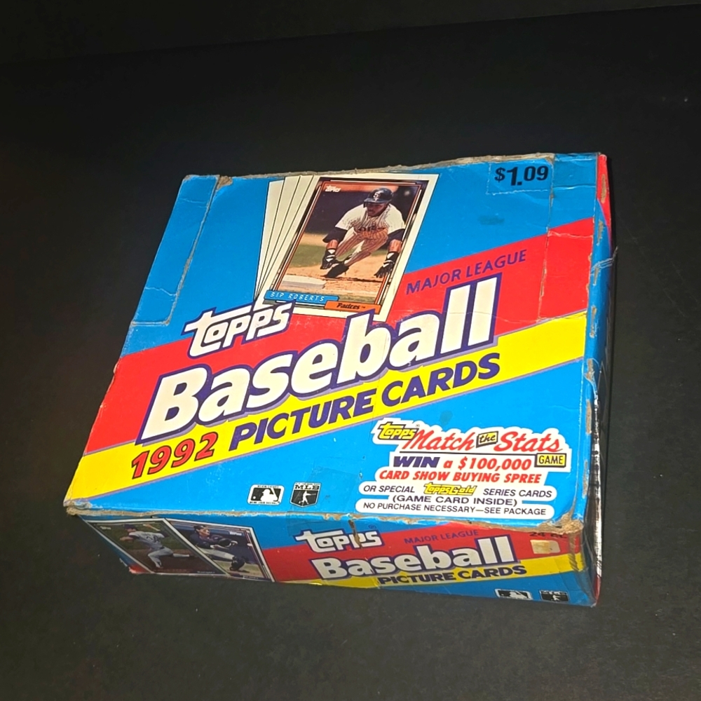 1992 BASEBALL PICTURE CARDS TOPPS RETAIL 24 PACKS DISPLAY BOX 34 CARDS SEALED